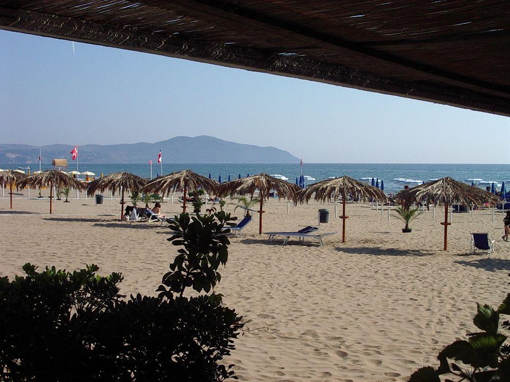 Baia Del Sole Hotel Paestum Exterior foto